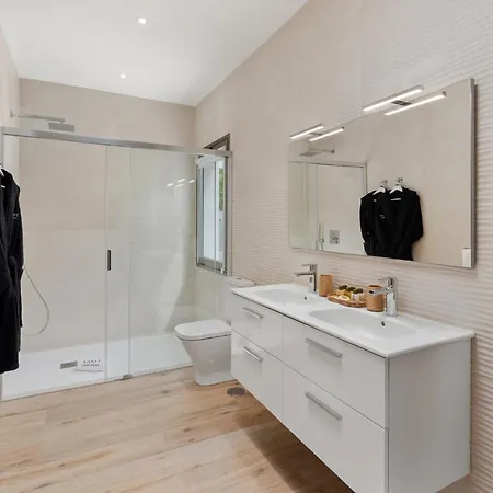 Karat Royal White Villa